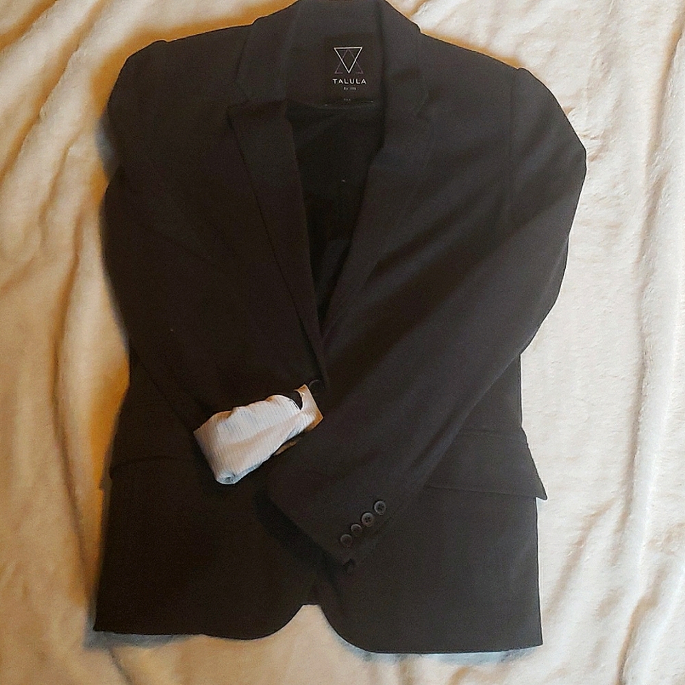 Aritzia Talula Blazer Jacket
